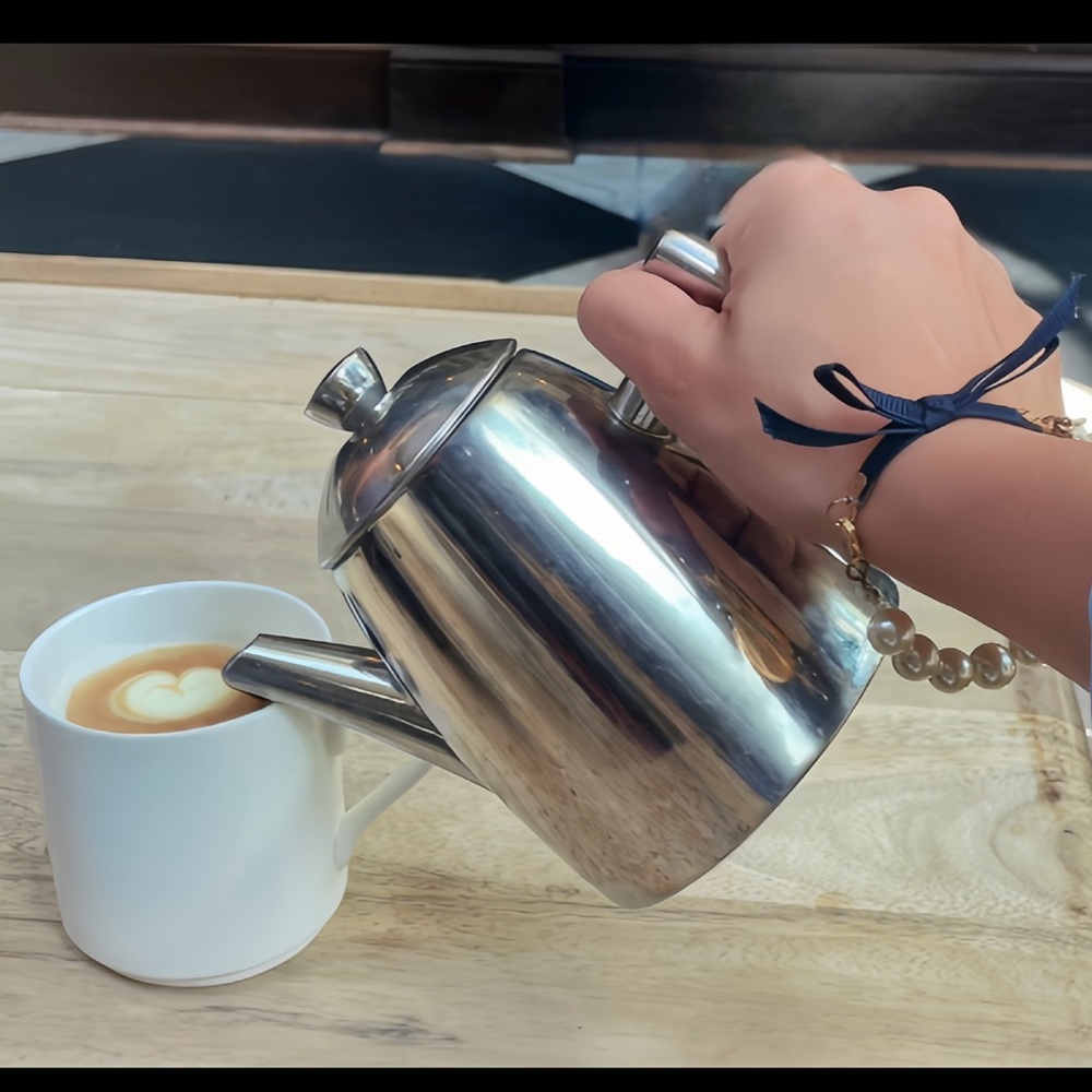 Meet your Posher, Carolyn